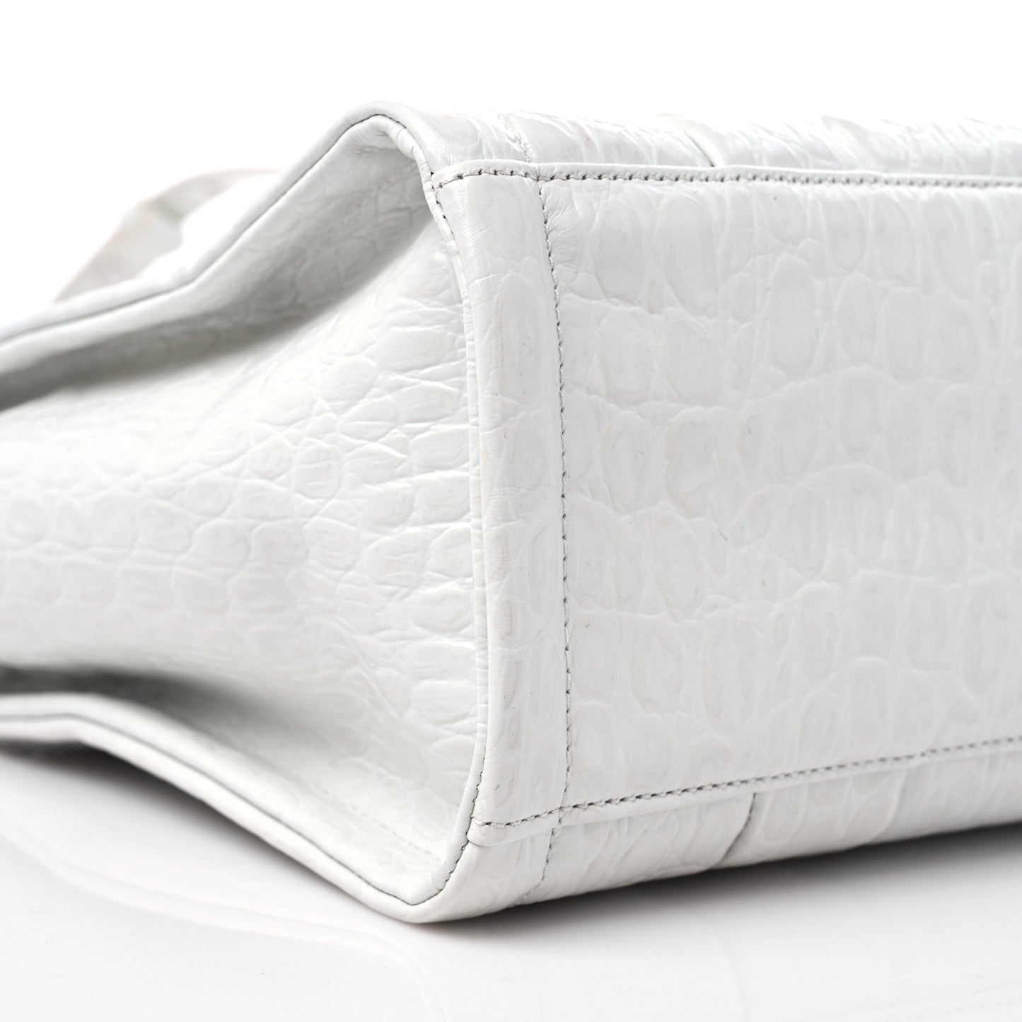 Croc Embossed Medium The Tote Bag White