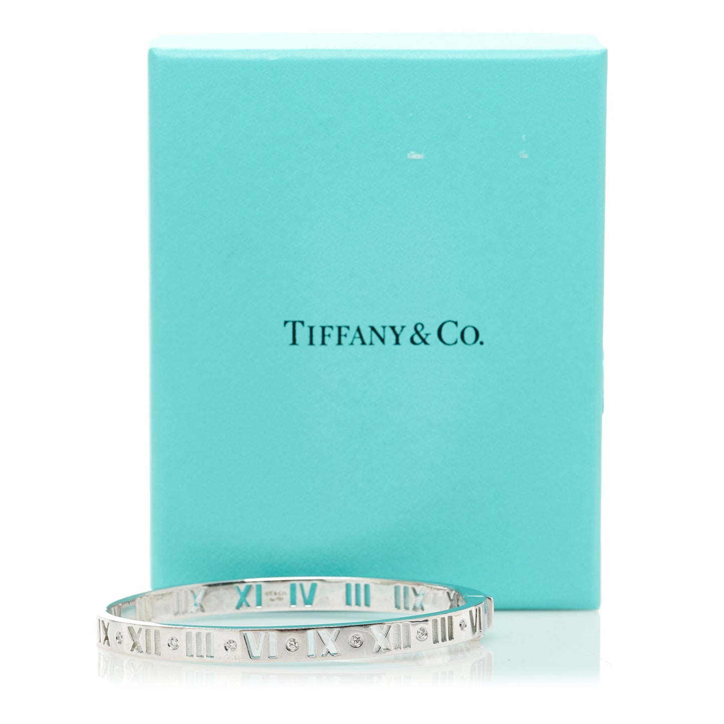 18K White Gold Diamond Atlas Pierced Hinged Bangle Bracelet