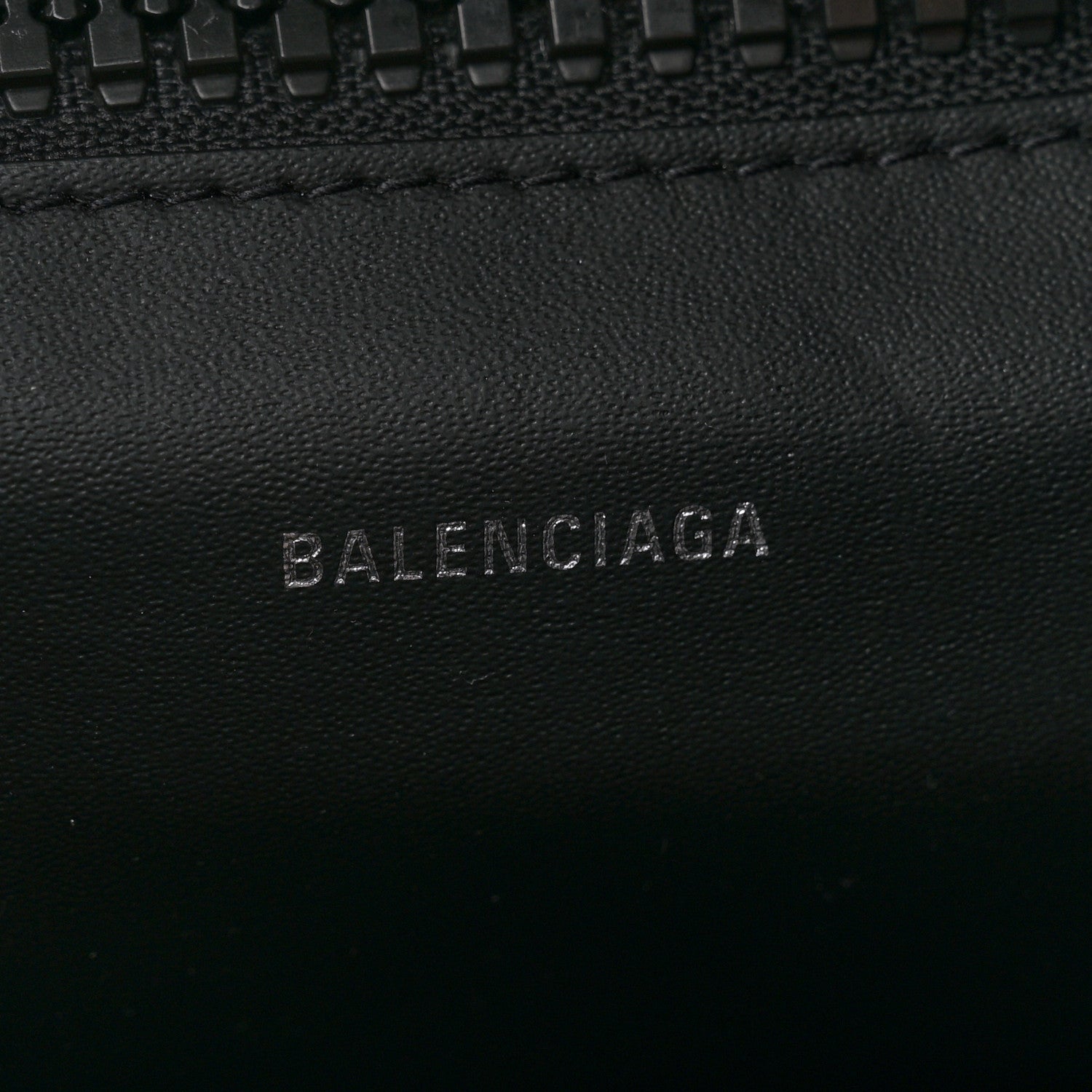 Balenciaga Shiny Calfskin Megazip Tote White 6 of 10