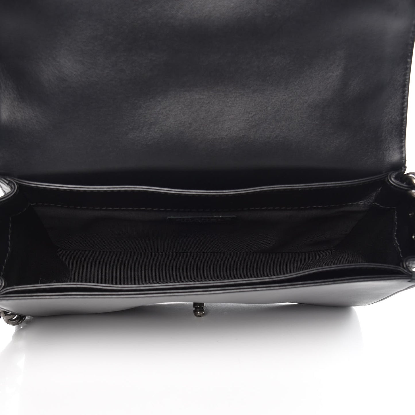 Calfskin Enchained Medium Boy Flap Black