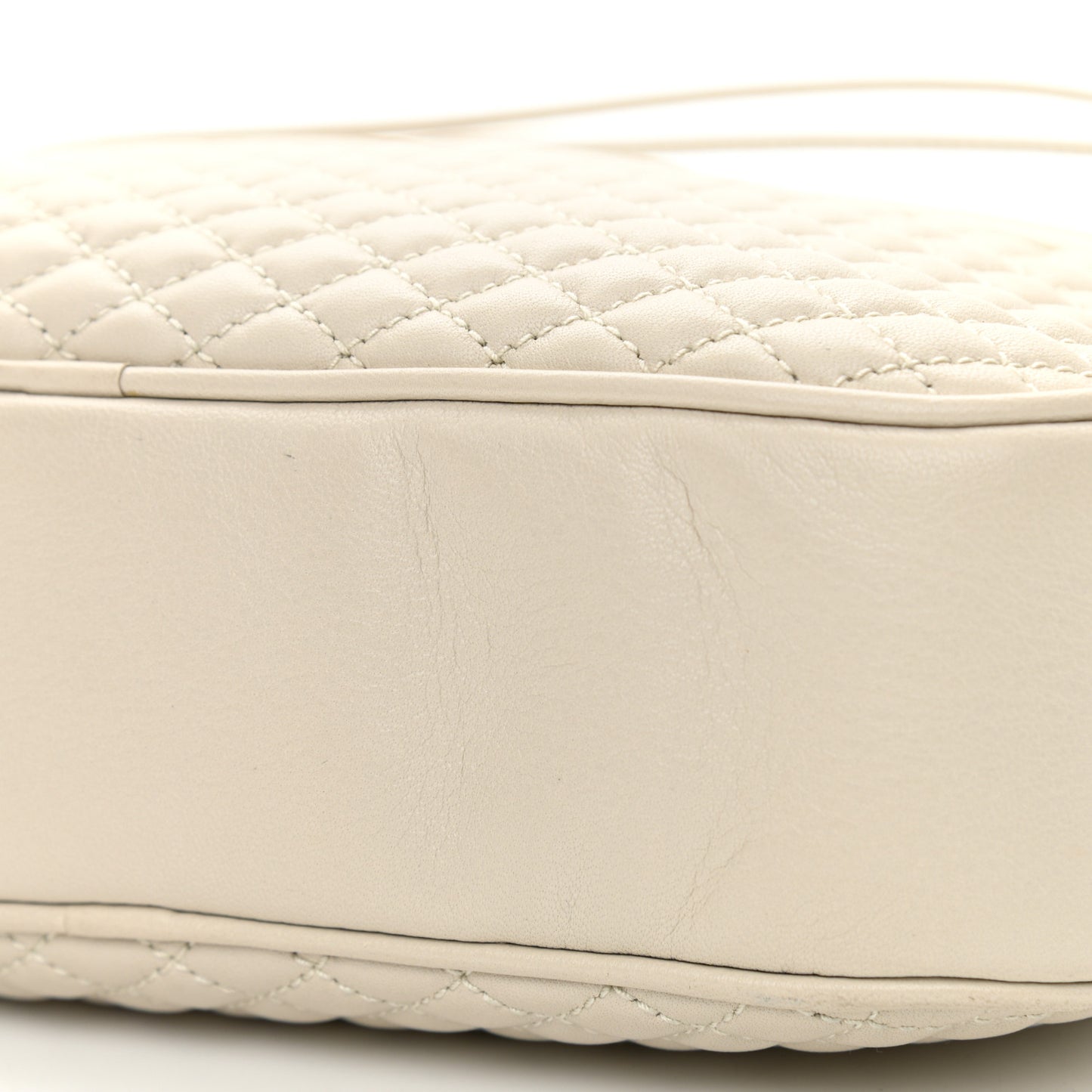 Lambskin Quilted Victoire Camera Bag Blanc Vintage
