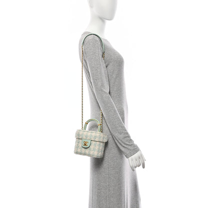 Chanel Tweed Handle Crush Small Vanity Case Light Green 2 of 10