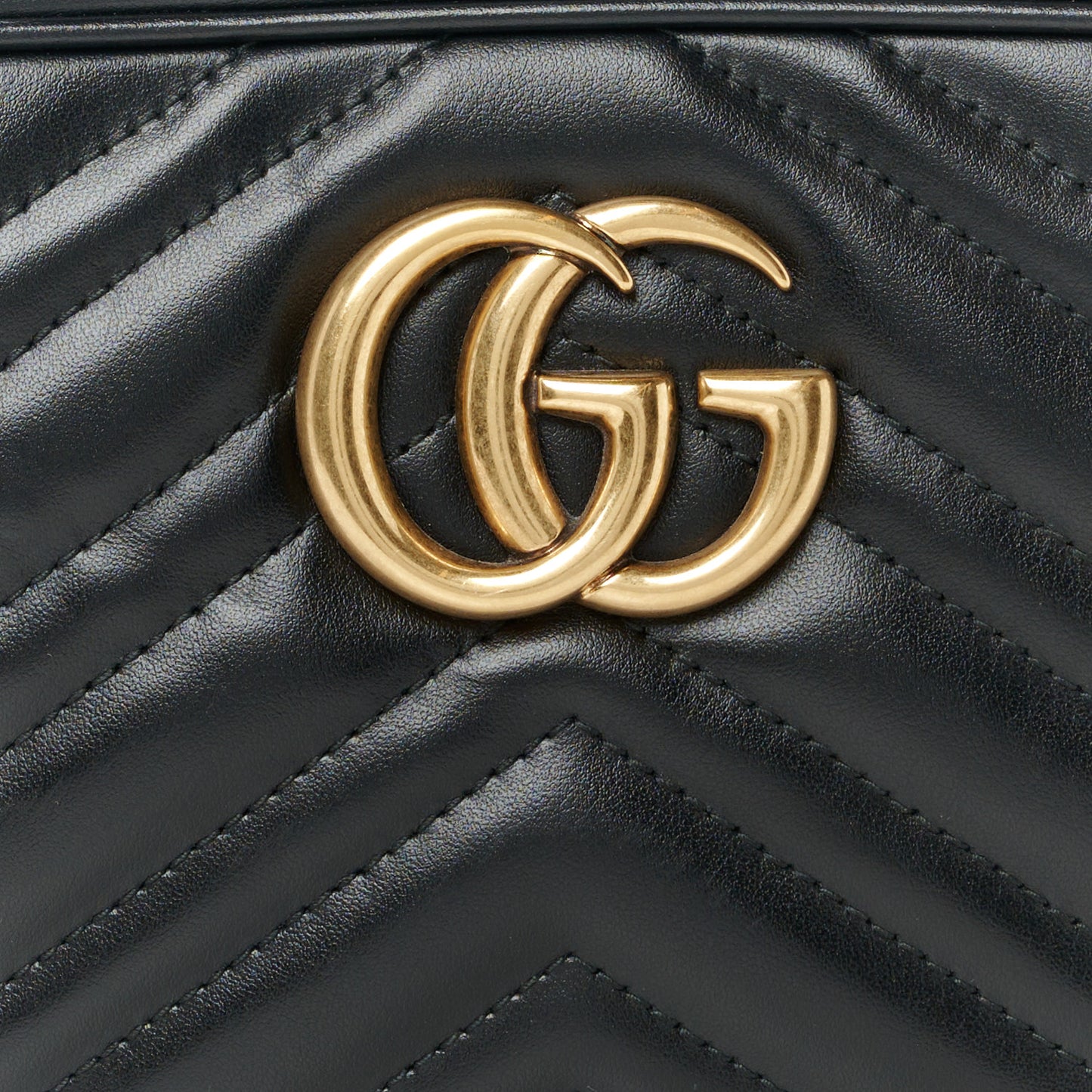 Calfskin Matelasse Small GG Marmont Chain Shoulder Bag Black