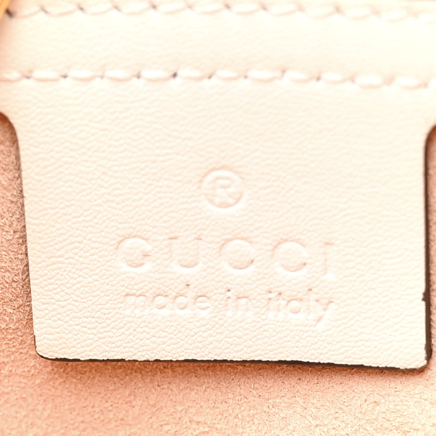 Calfskin Matelasse Medium GG Marmont Chain Shoulder Bag Mystic White