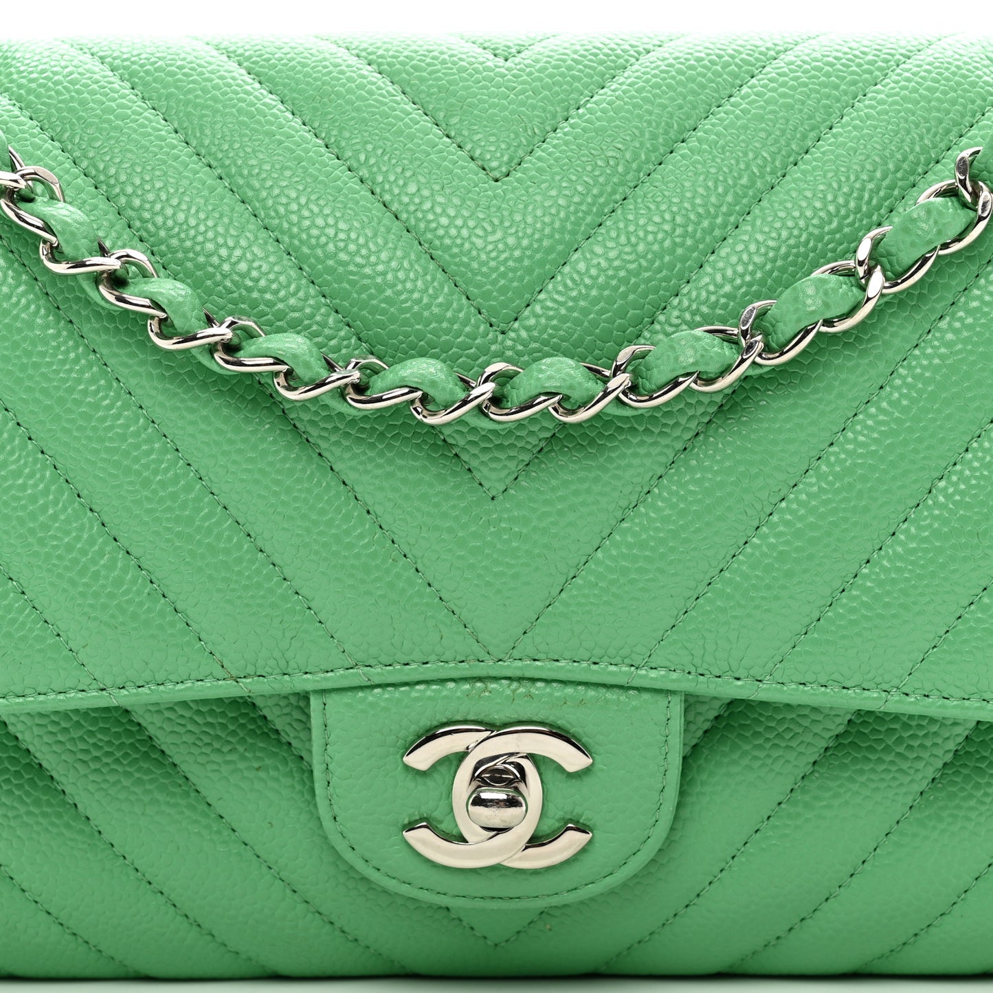 Caviar Chevron Quilted Medium Double Flap Green