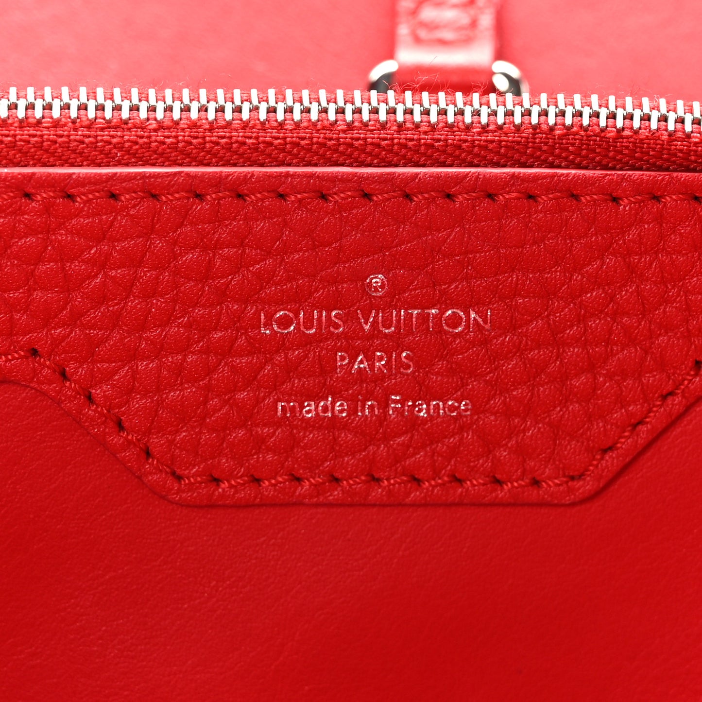 Taurillon Capucines PM Scarlet