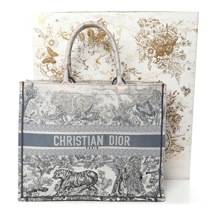 Christian Dior Gradient Canvas Embroidered Large Dioriviera Toile De Jouy Book Tote Blue Blue 15 of 15