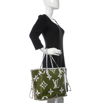 Louis Vuitton Monogram Giant Neverfull MM Kaki 2 of 9