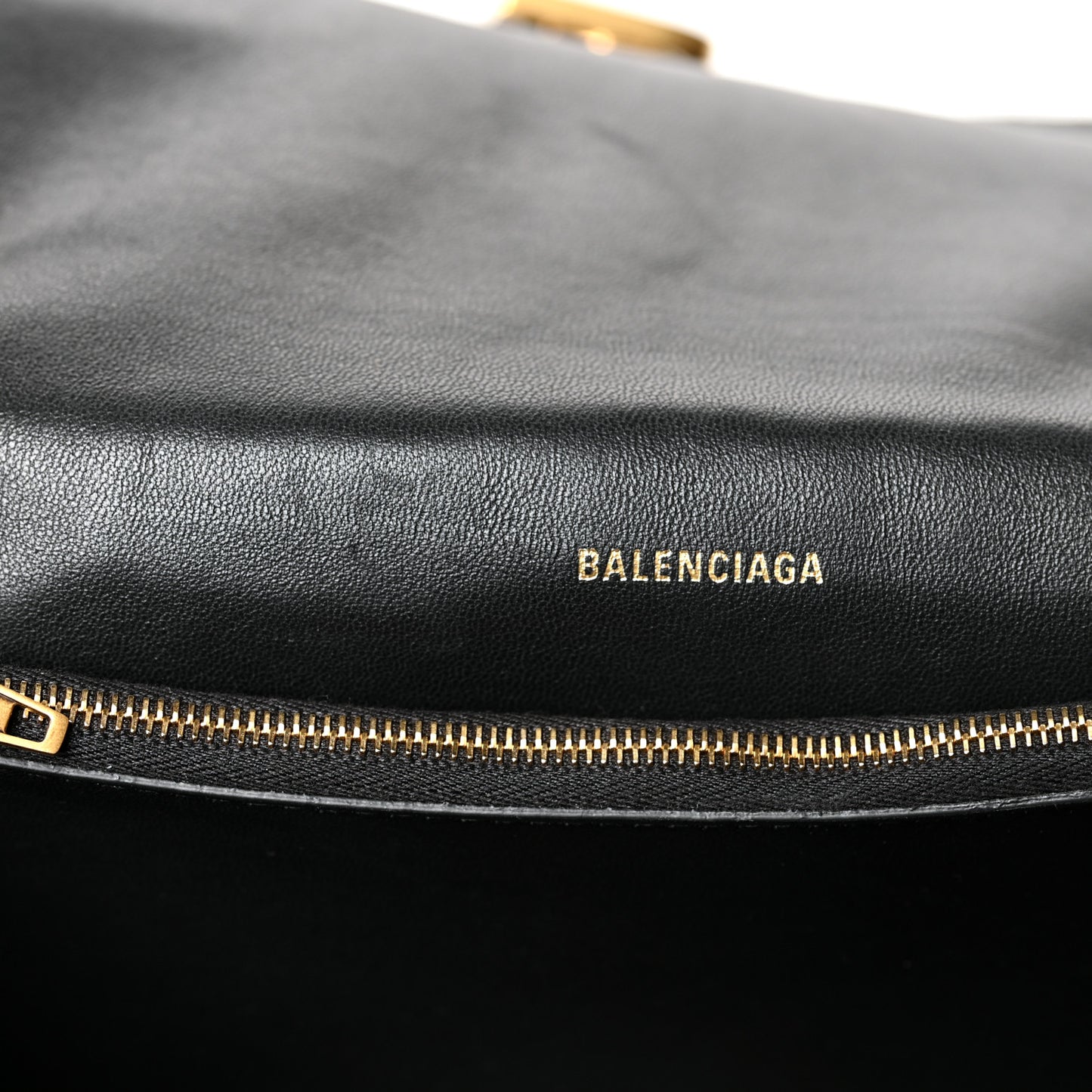 Extra Supple Calfskin Crocodile Embossed Medium Crush Chain Bag Black