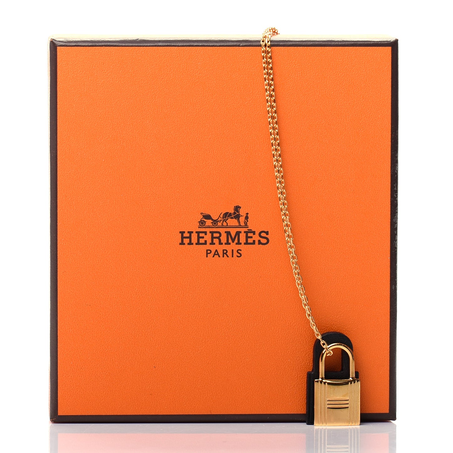 Swift Small O'Kelly Pendant Necklace Black