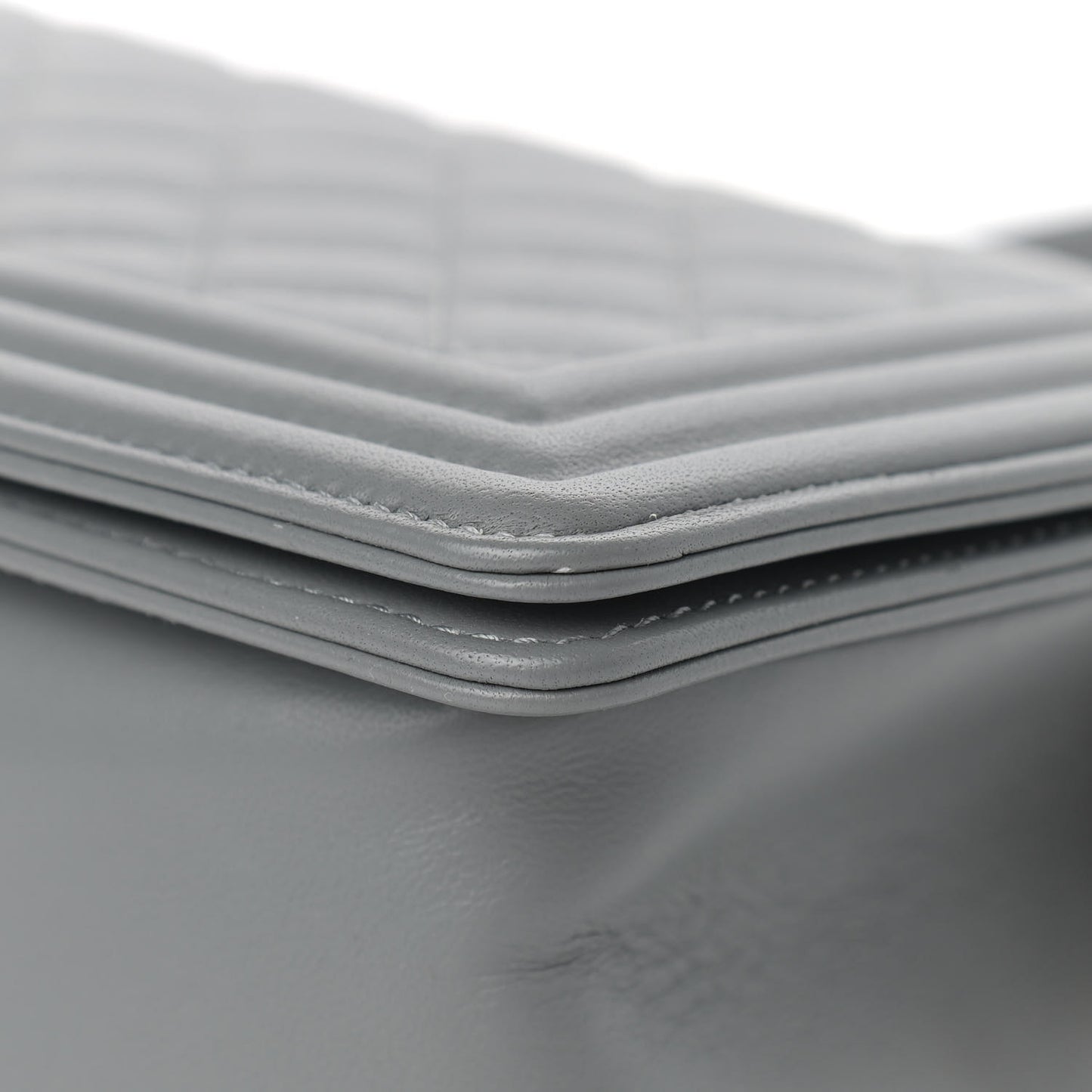 Lambskin Quilted Medium Boy Flap Grey