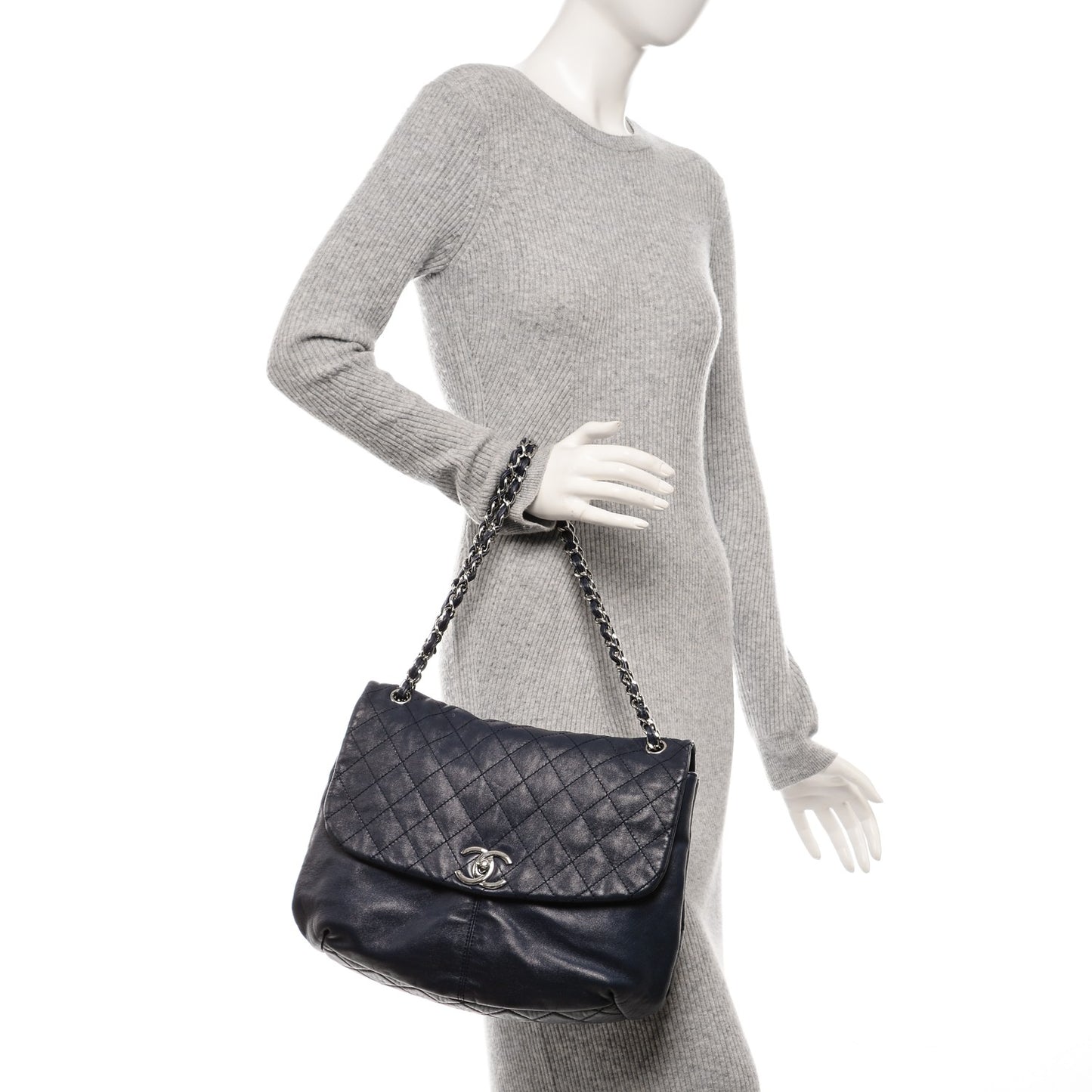 Calfskin Quilted Large Trianon Messenger Flap Blue