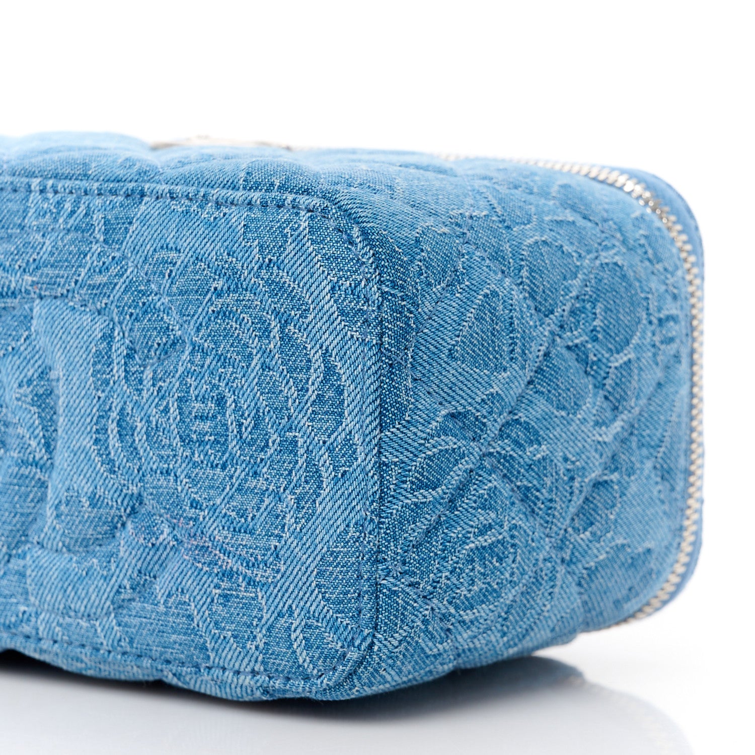 Chanel Denim Quilted Sweetheart Small Vanity Case With Chain Blue 10 of 11