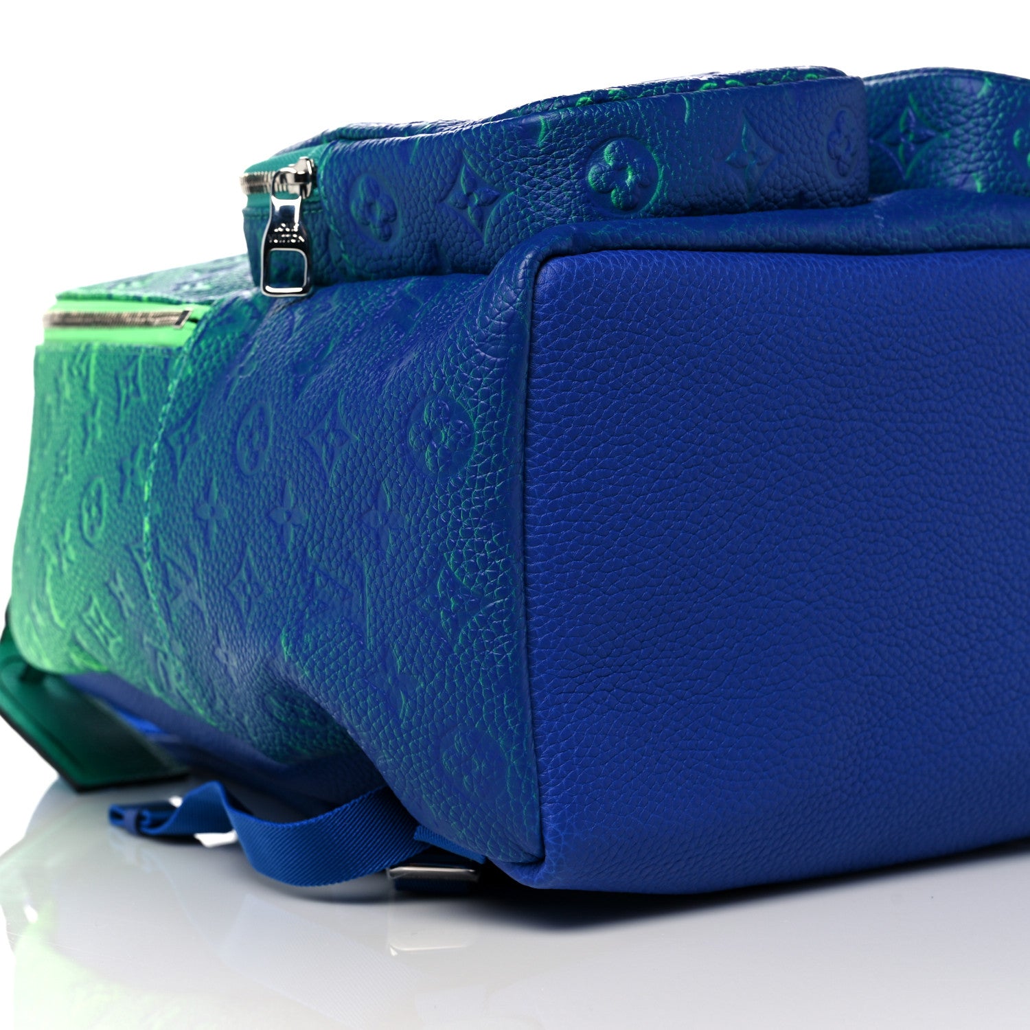 Louis Vuitton Taurillon Illusion Multipockets Backpack Bleu Vert 6 of 9