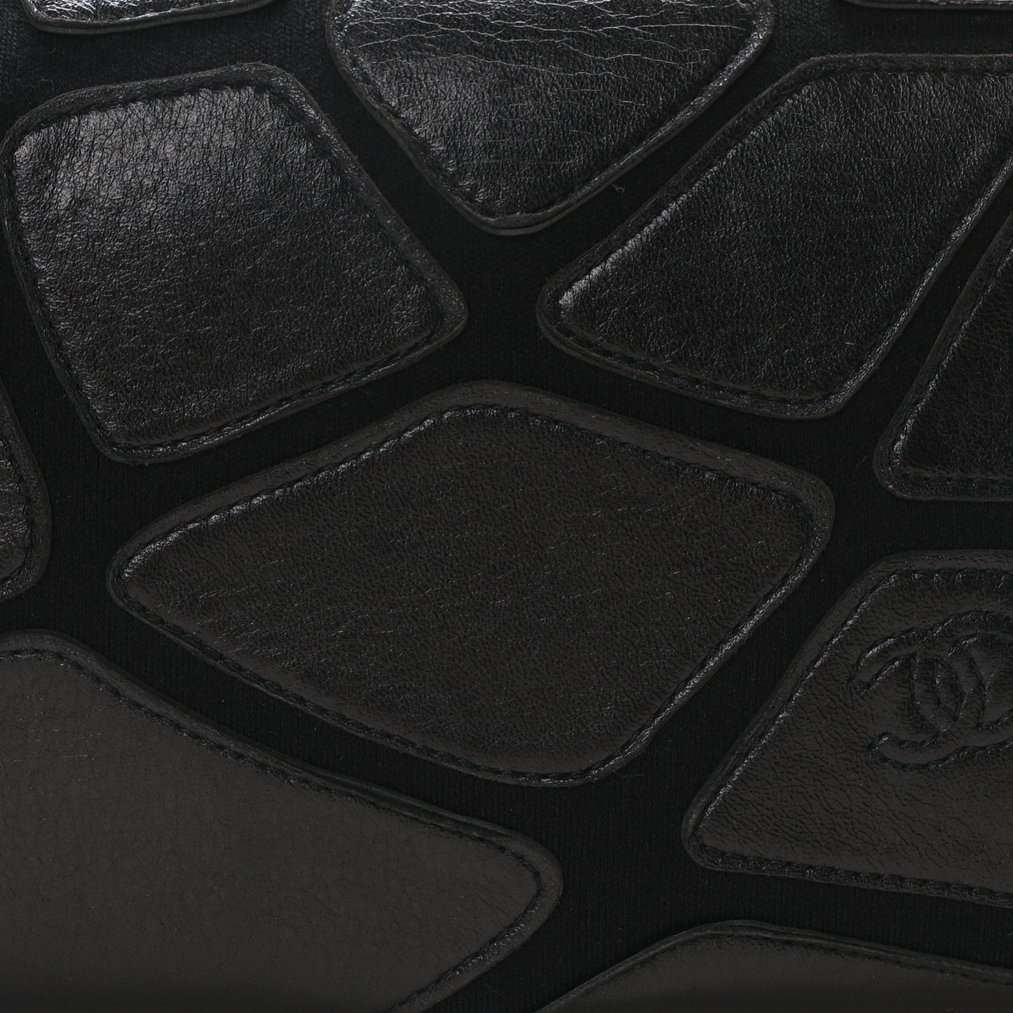 Lambskin Jersey Scales Flap Black