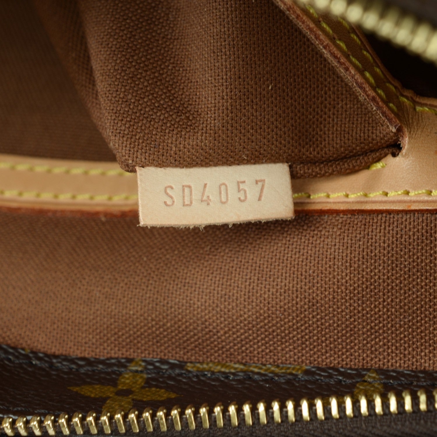 Louis Vuitton Monogram Cabas Mezzo 10 of 11