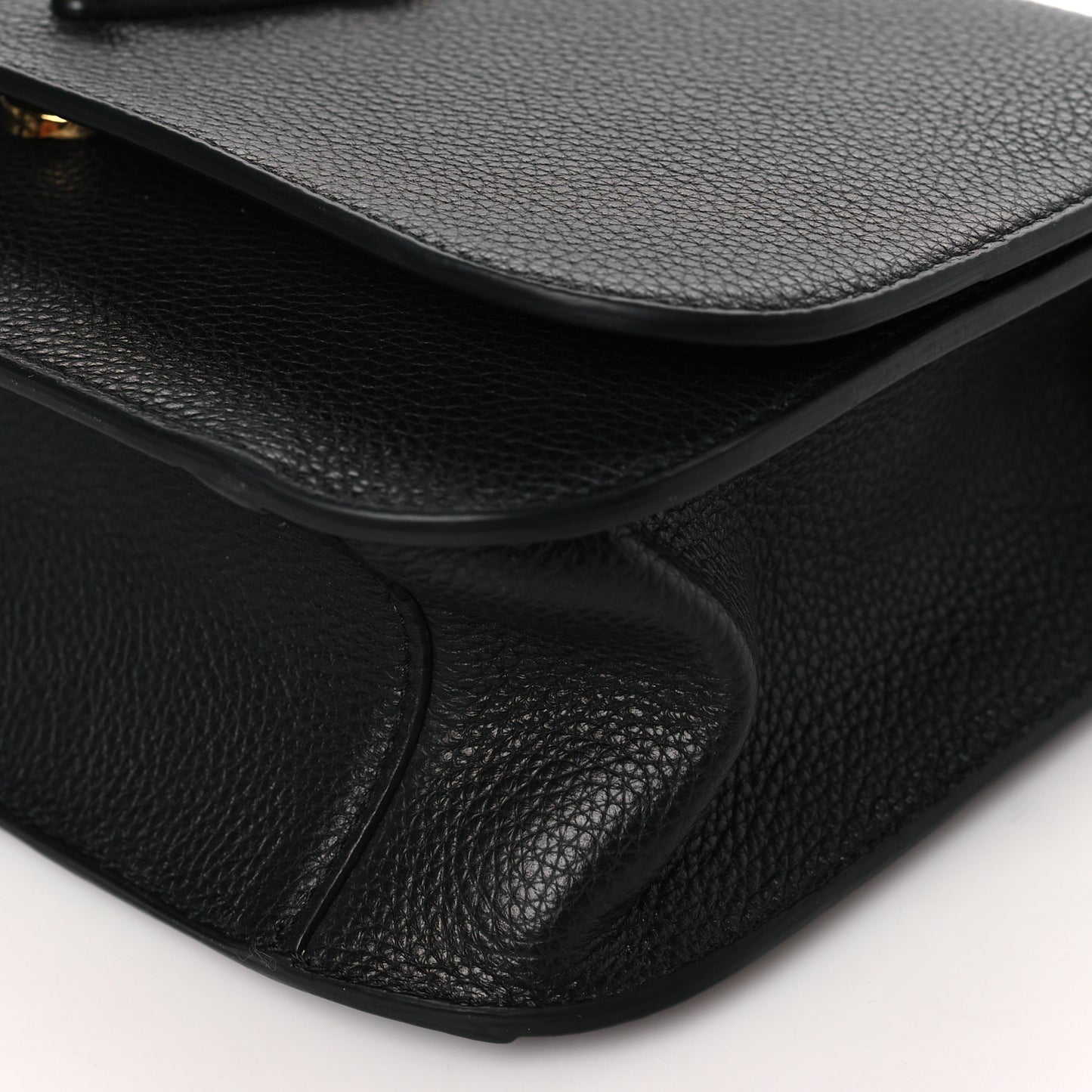 Grainy Calfskin Virtus Chain Crossbody Black