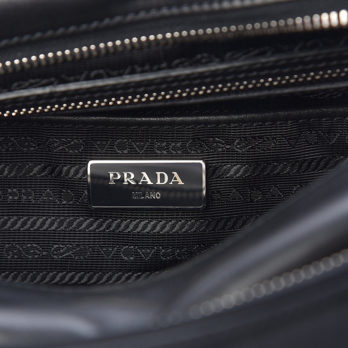 Soft Calf Messenger Bag Black
