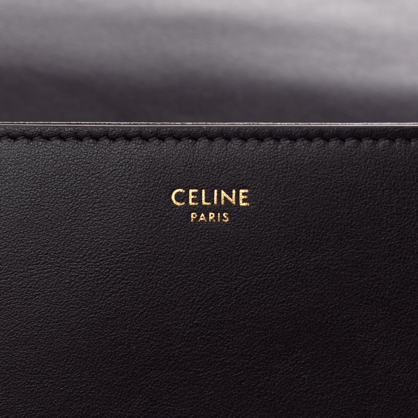 Smooth Calfskin Medium Tabou Aubergine