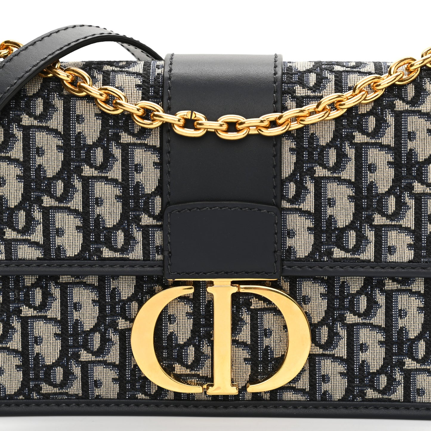 Oblique 30 Montaigne Chain Flap Bag Blue