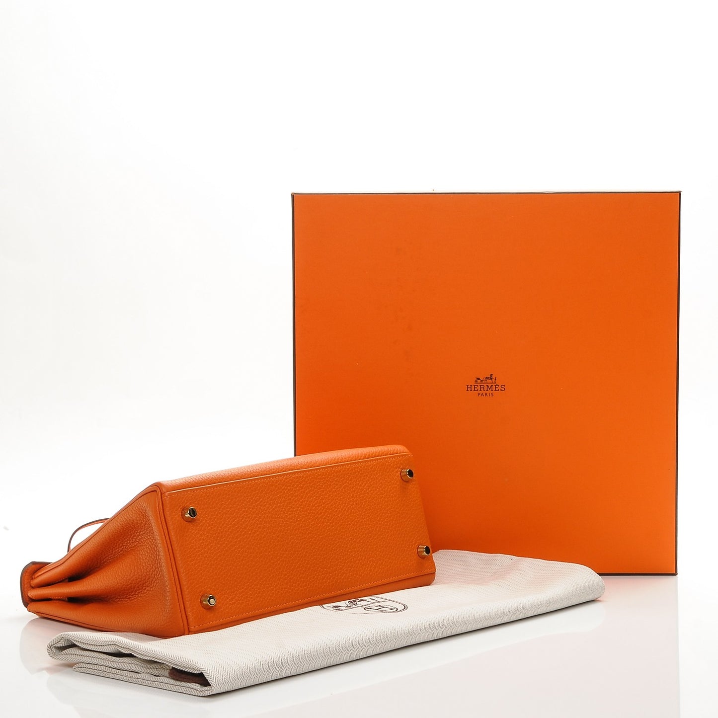 Taurillon Clemence Kelly Retourne 28 Orange