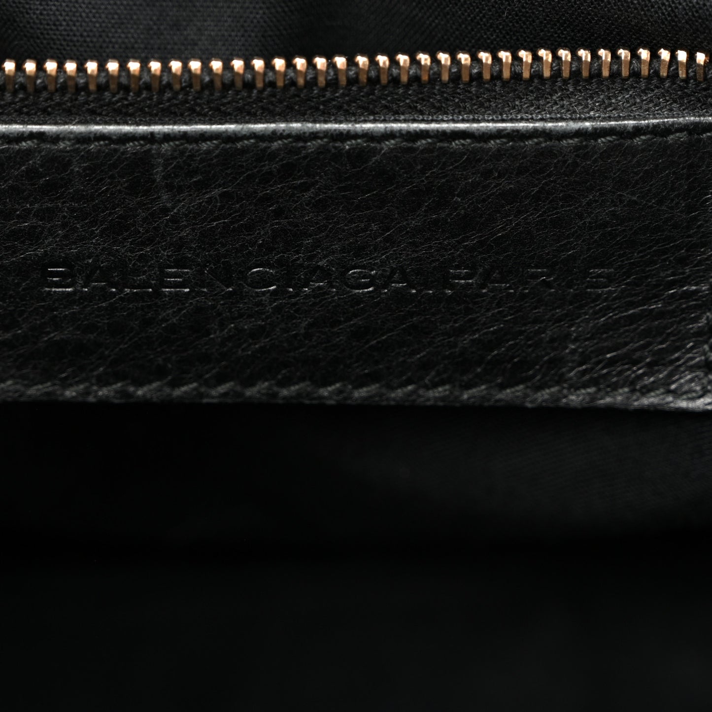 Agneau Giant 12 Gold Hardware City Black