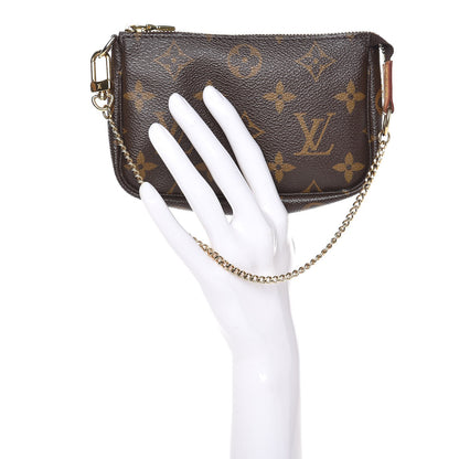 Louis Vuitton Monogram Mini Pochette Accessories 2 of 7