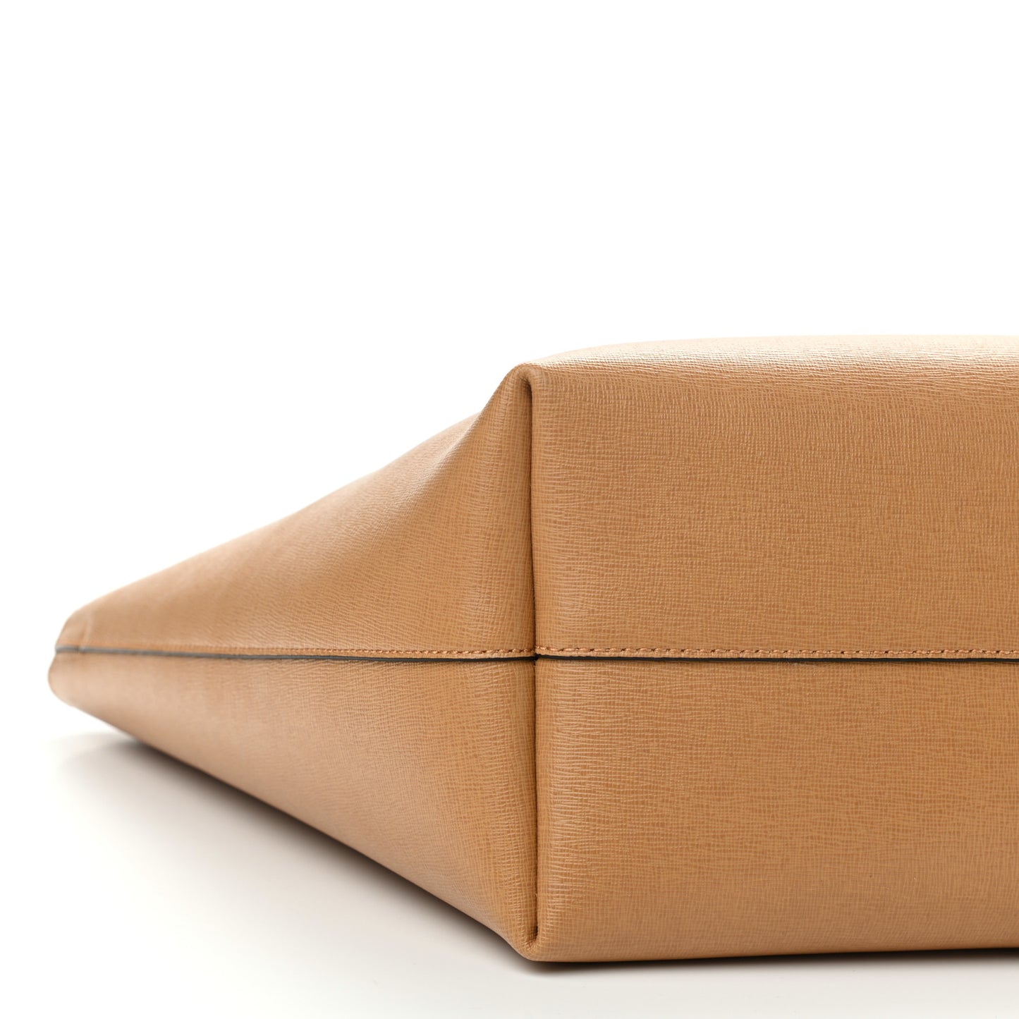 Vitello Virtus Tote Caramel