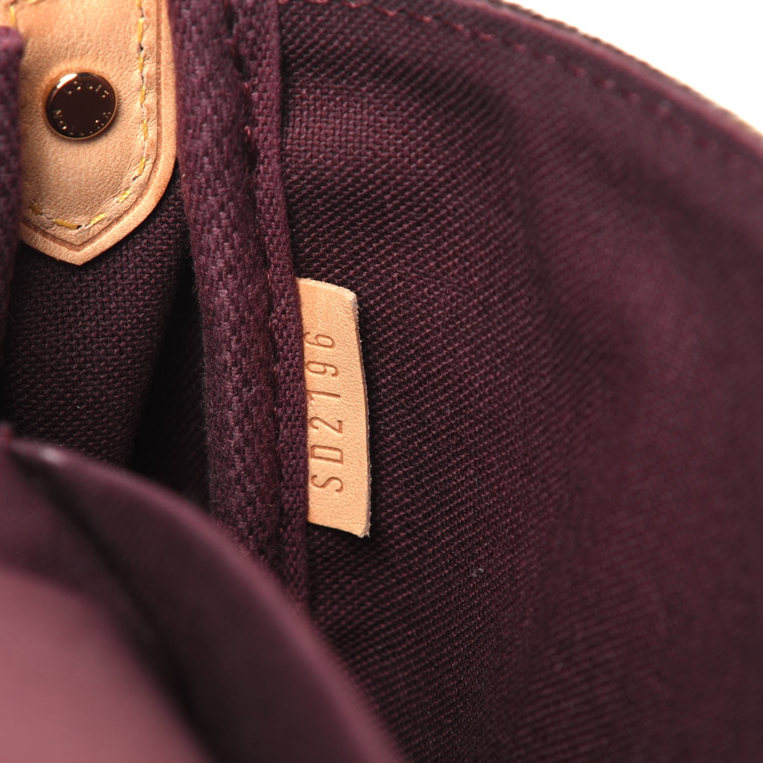 Louis Vuitton Monogram Favorite MM 8 of 16