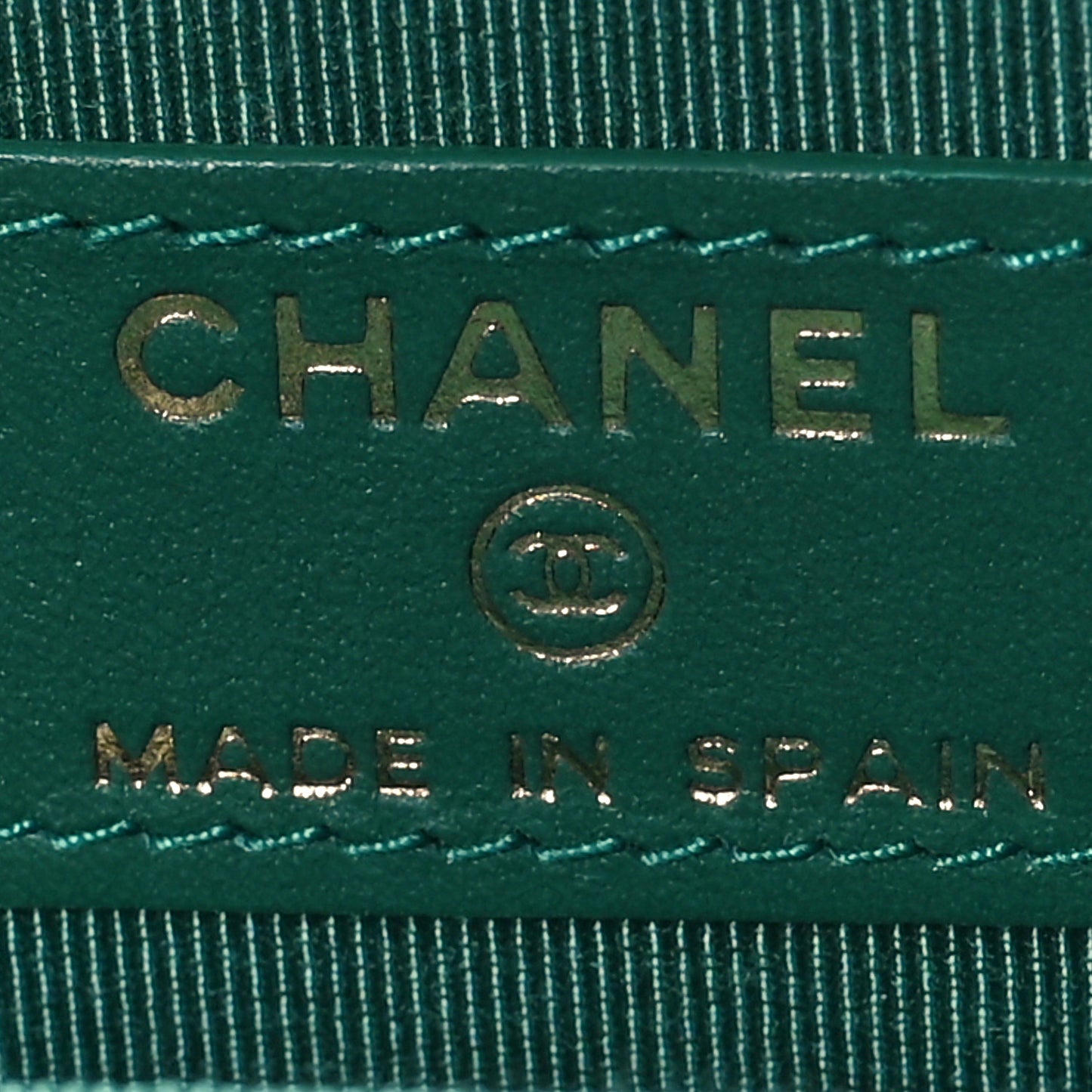 Metallic Caviar Quilted Zip Coin Purse Green