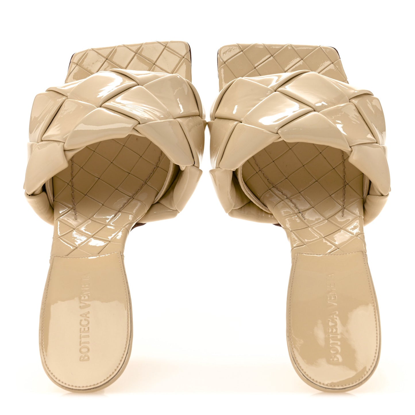 Ultra Gloss Patent Maxi Intrecciato Lido 90mm Mule Sandals 38.5 Beige