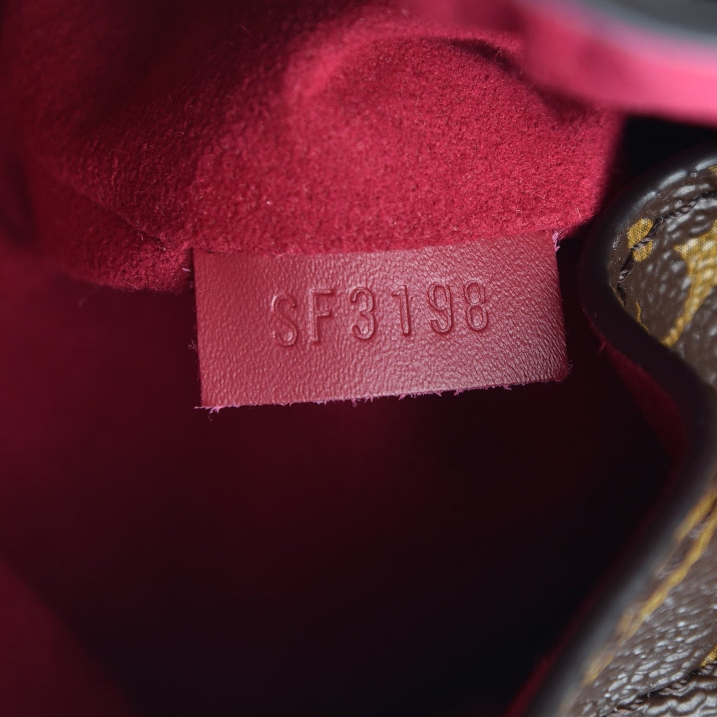 Monogram Pouch Noe Fuchsia