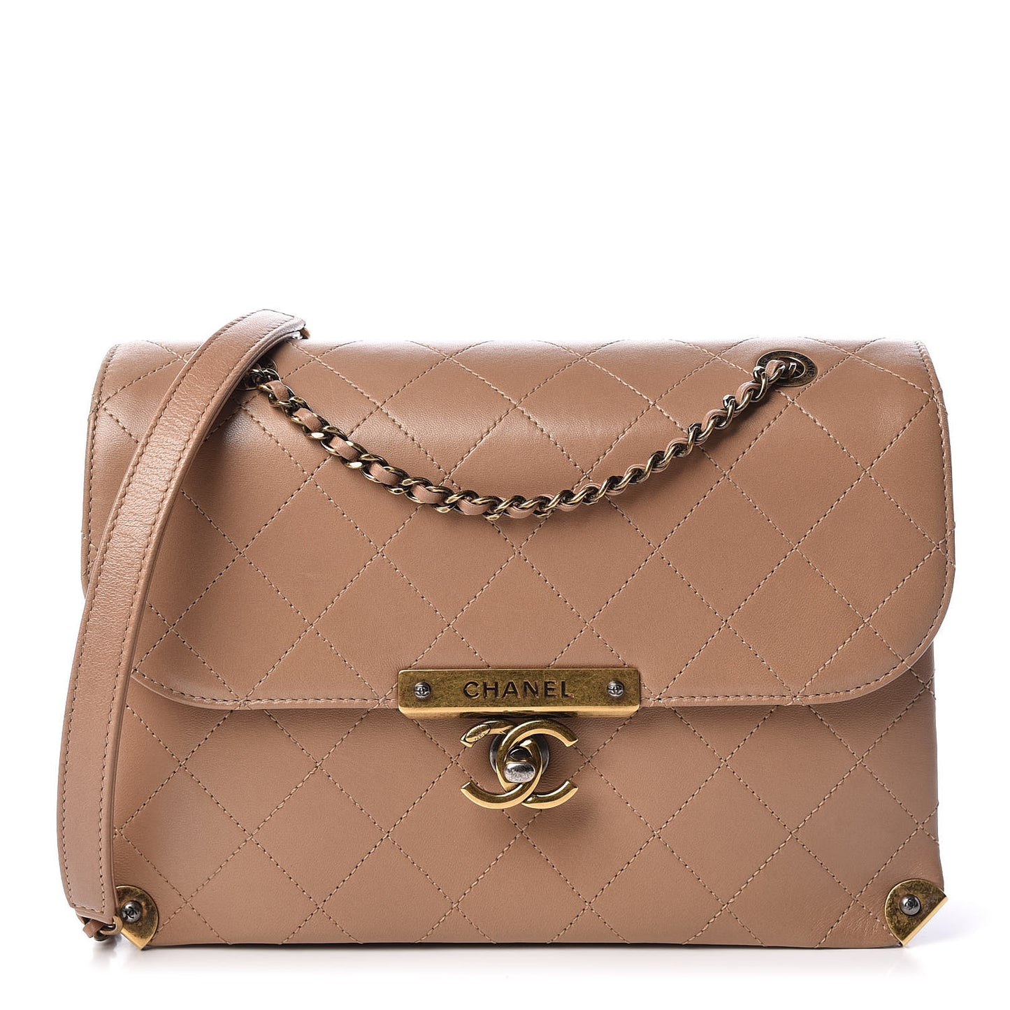 Shiny Lambskin Quilted Around The Corner Flap Beige