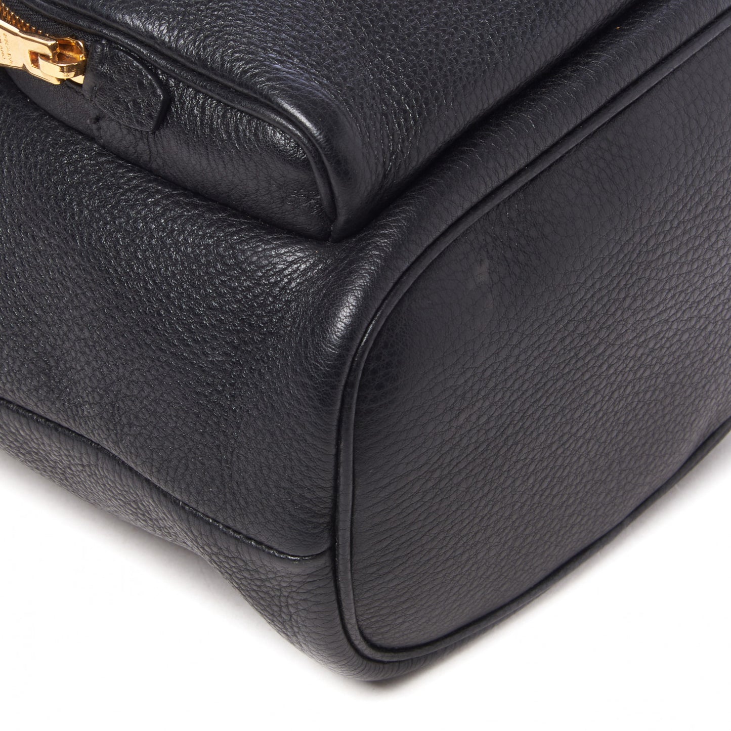 Vitello Daino Drawstring Bucket Black