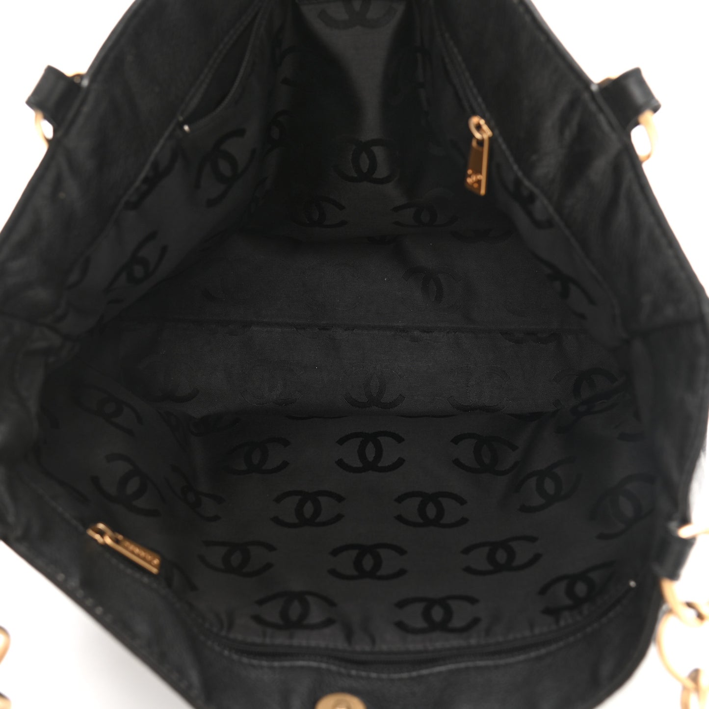 Caviar CC Shoulder Bag Black