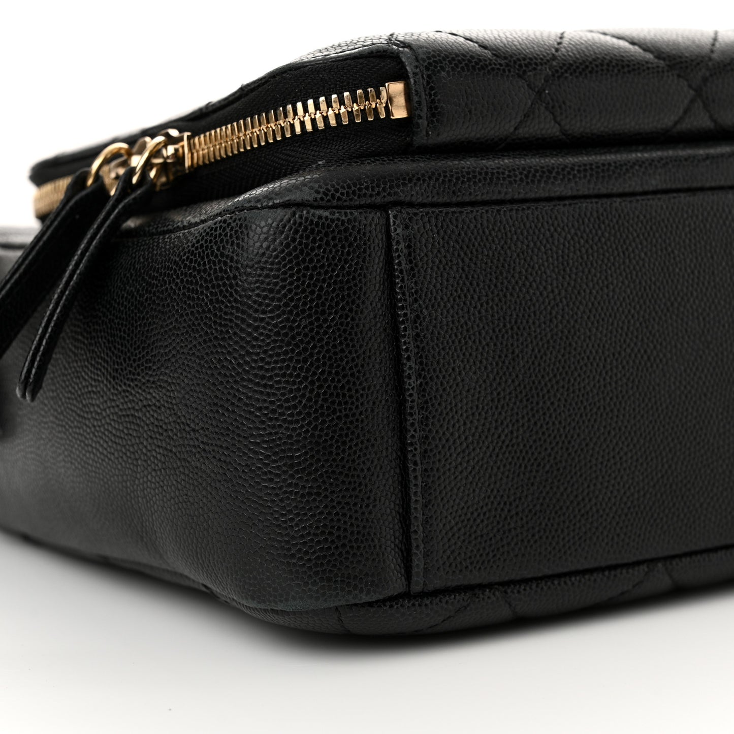 Caviar Quilted Medium Business Affinity Camera Case Black