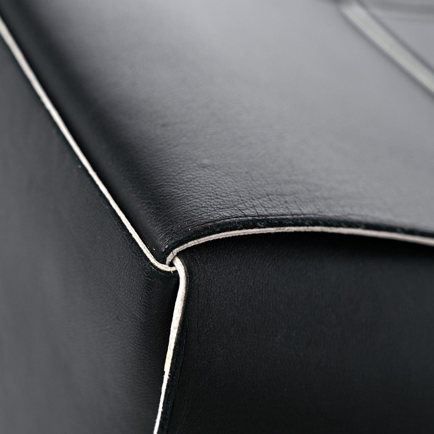 Nappa Maxi Intrecciato Arco Tote Black White