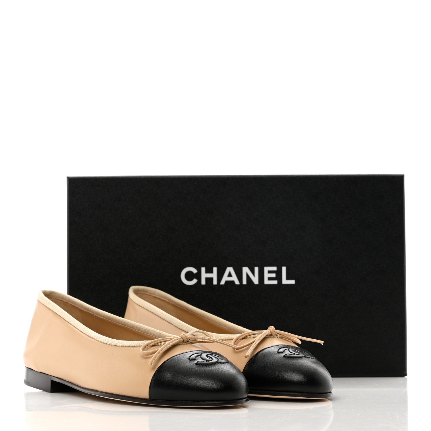 Chanel Lambskin Cap Toe CC Ballerina Flats 38 Beige Black 9 of 9