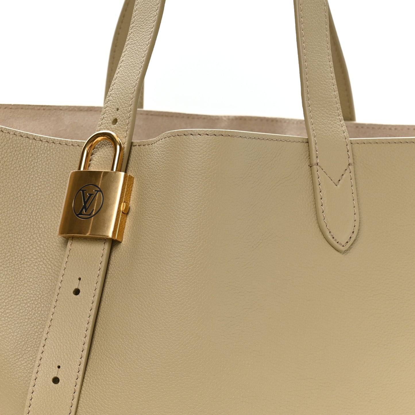 Grained Calfskin Low Key Cabas MM Clay