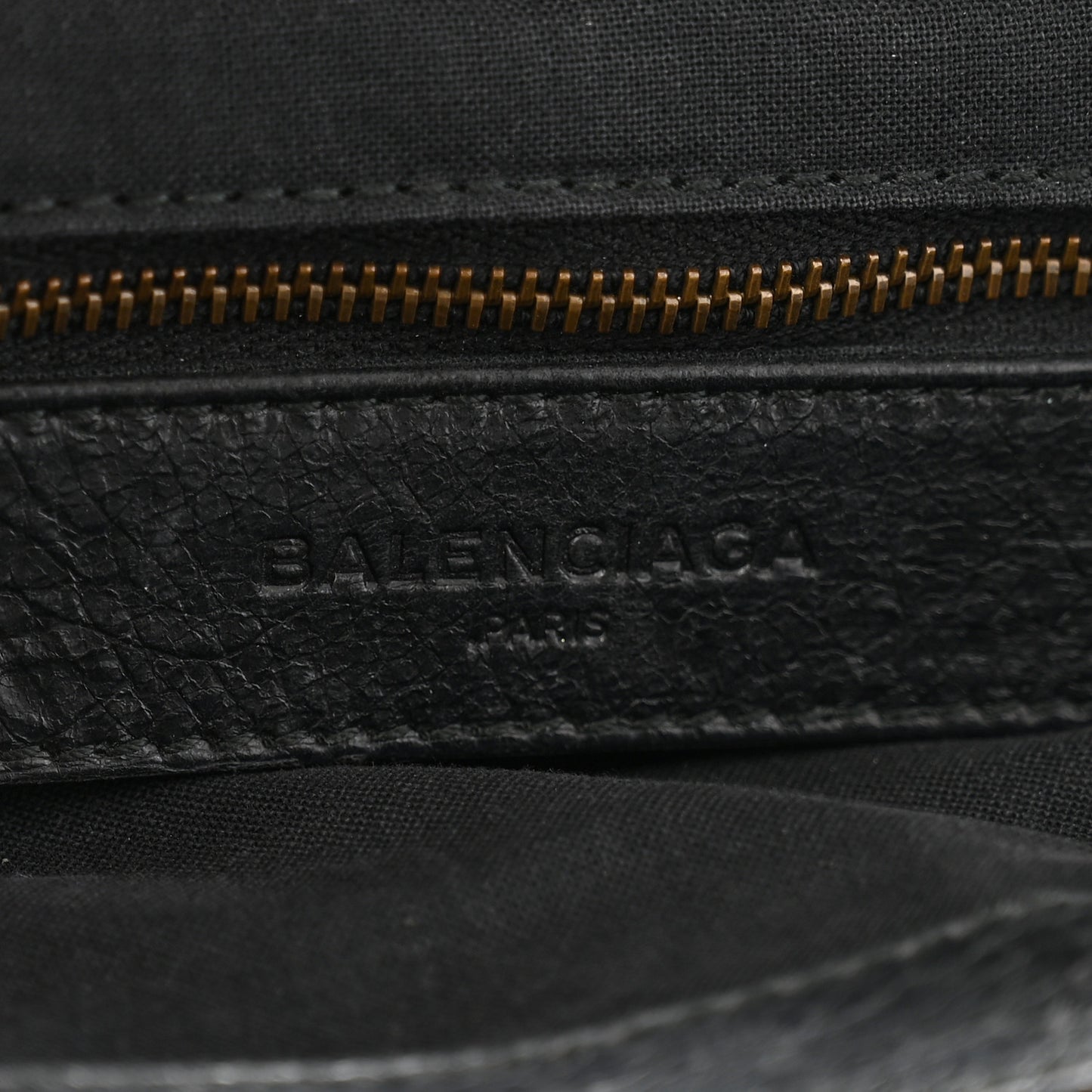 Agneau Classic Hardware Monday Black