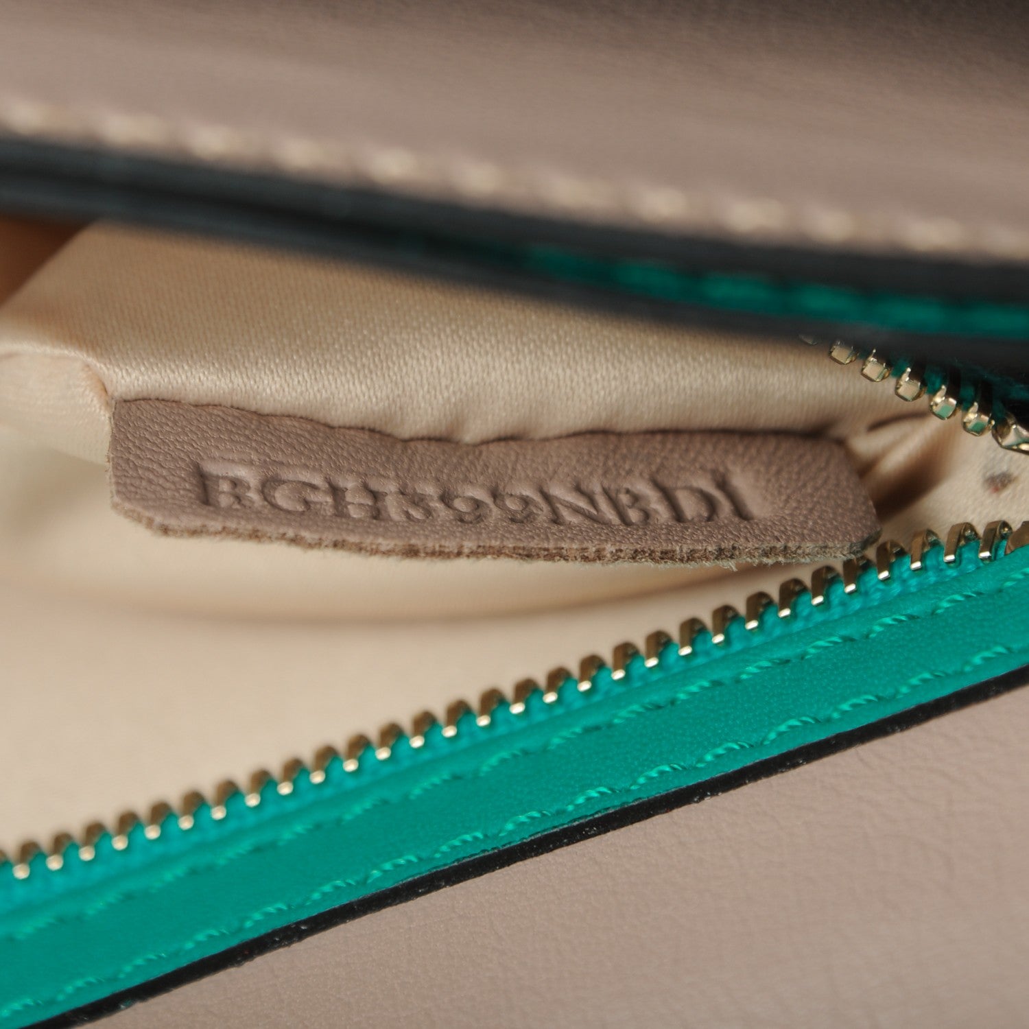 Valentino Garavani Nappa Rockstud Wristlet Clutch Opaline Green 8 of 8
