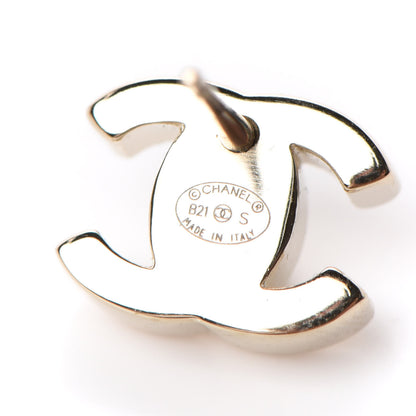 Chanel Metal CC Turnlock Earrings Gold 4 of 4