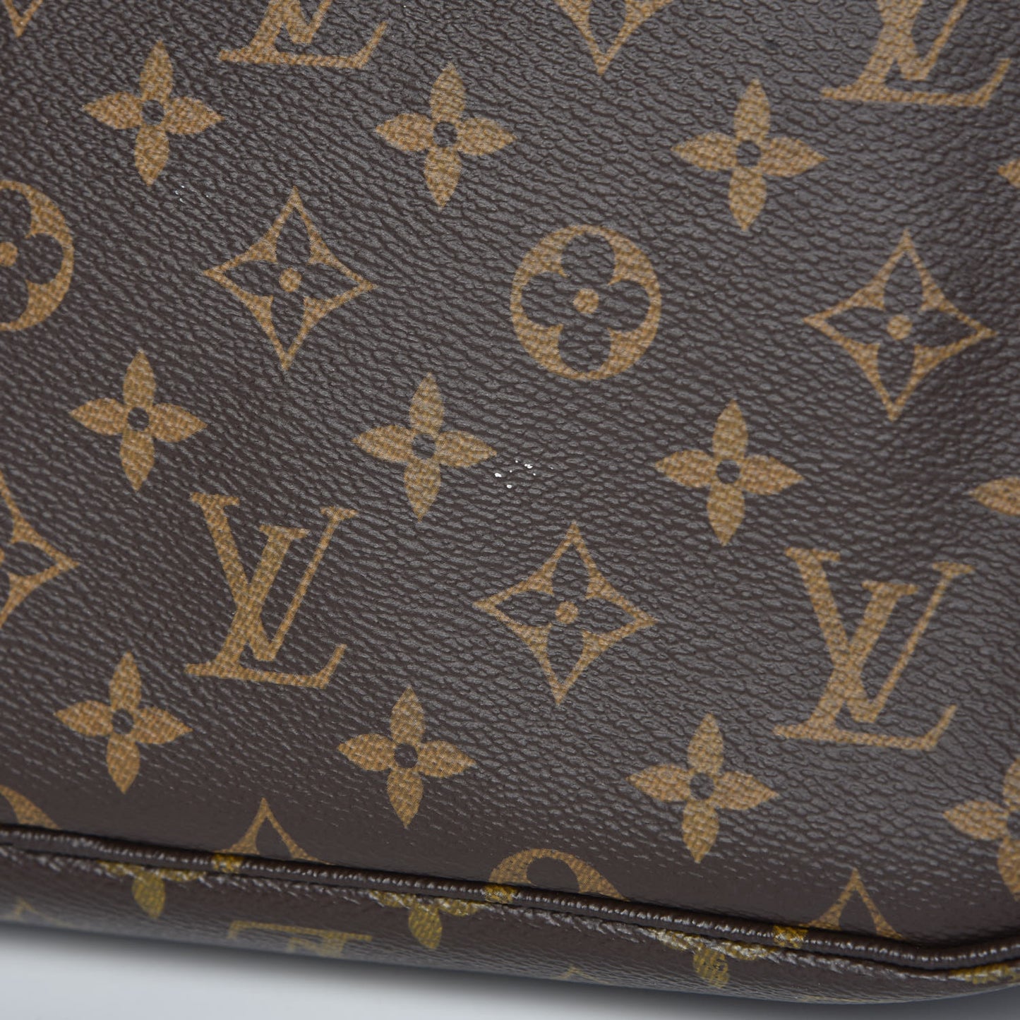 Monogram V Neverfull MM Grenade