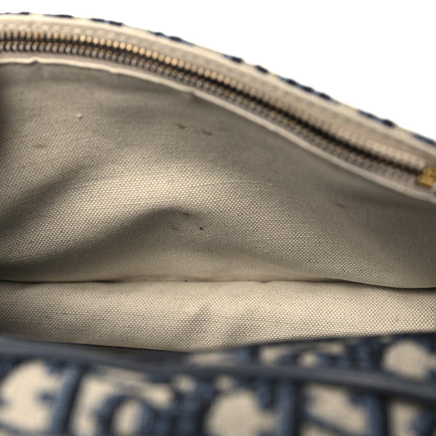 Oblique Saddle Chain Pouch Blue