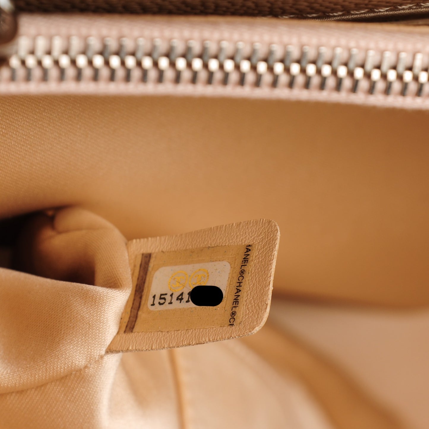 Caviar Quilted Grand Shopping Tote GST Beige Clair