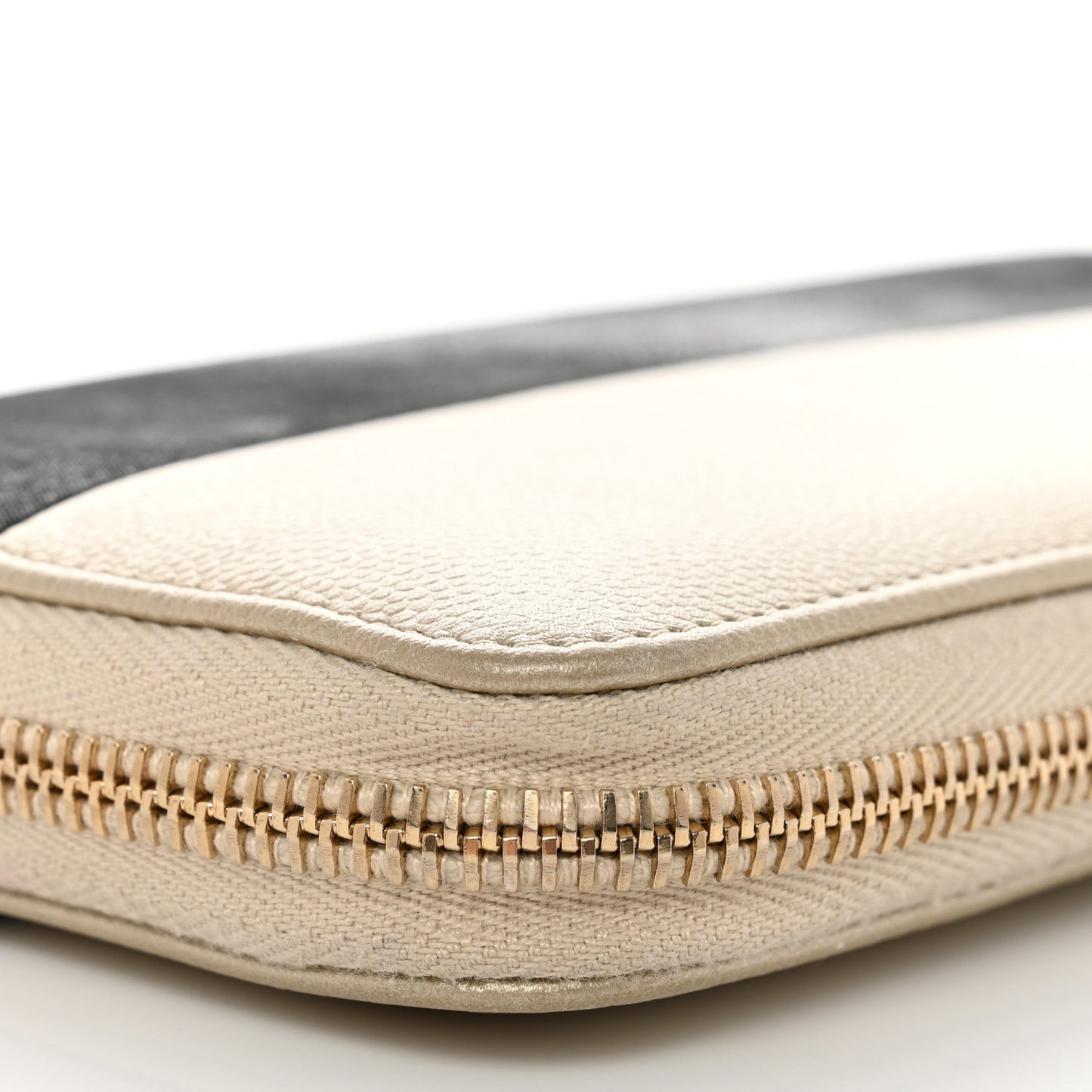 Caviar Iridescent Calfskin Long Duo Zip Around Wallet Light Gold Black
