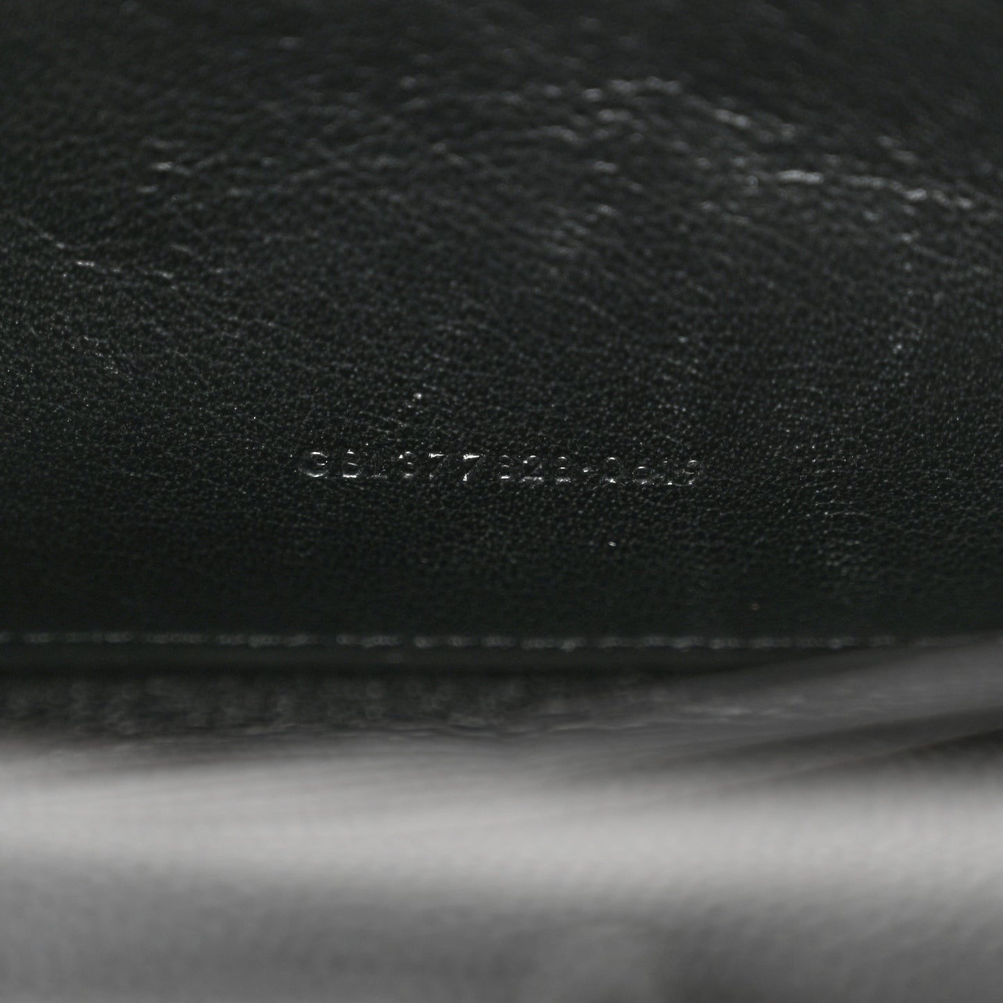 Grain De Poudre Matelasse Chevron Monogram Monochrome Chain Wallet Black