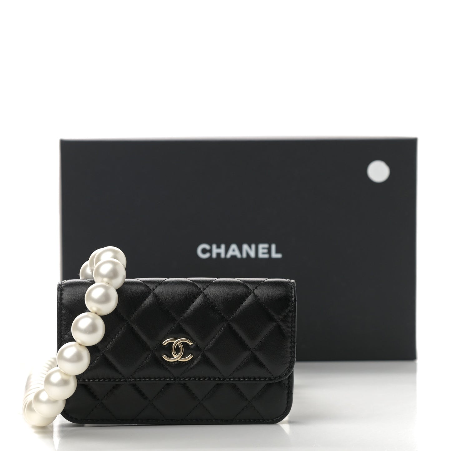 Calfskin Quilted Maxi Pearls Clutch With Chain Black