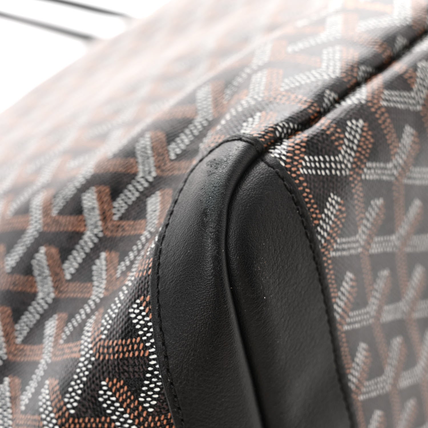 Goyard Goyardine Artois MM Black 16 of 18