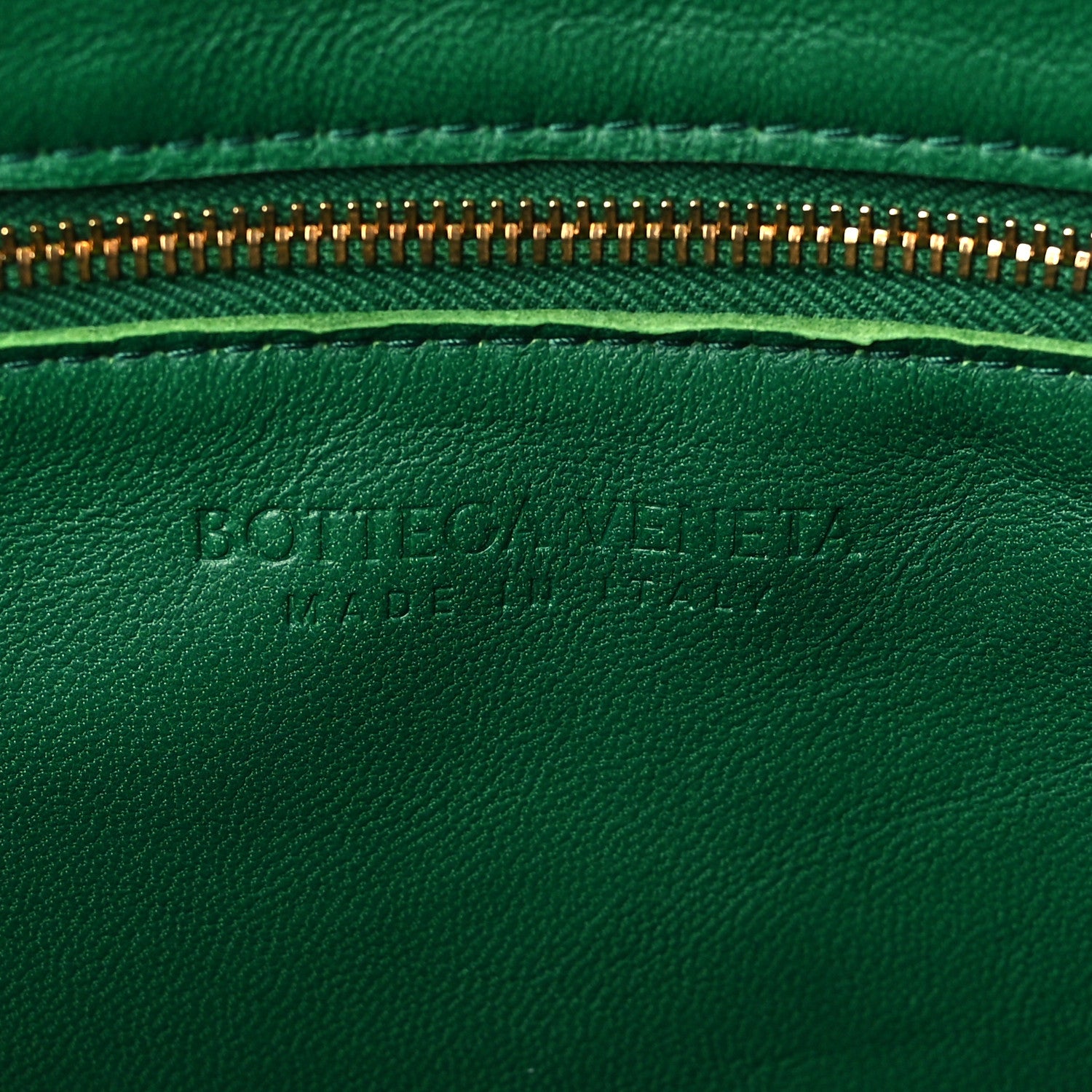 Bottega Veneta Lambskin Maxi Intrecciato Cassette Crossbody Bag Racing Green 6 of 10
